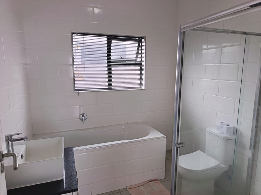 4 Bedroom Property for Sale in St Helena Views Western Cape